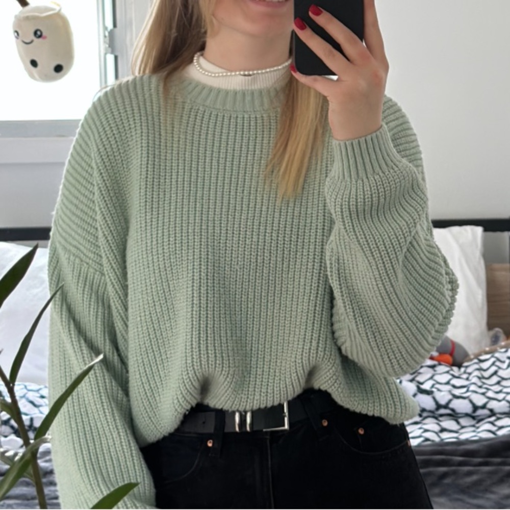 Elegant Mint Women's Crew Neck Sweater